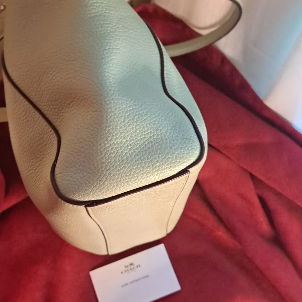 Coach Prairie Soft Seafoam Green Pebble Leather Satchel/Crossbody Like New - Picture 9 of 11